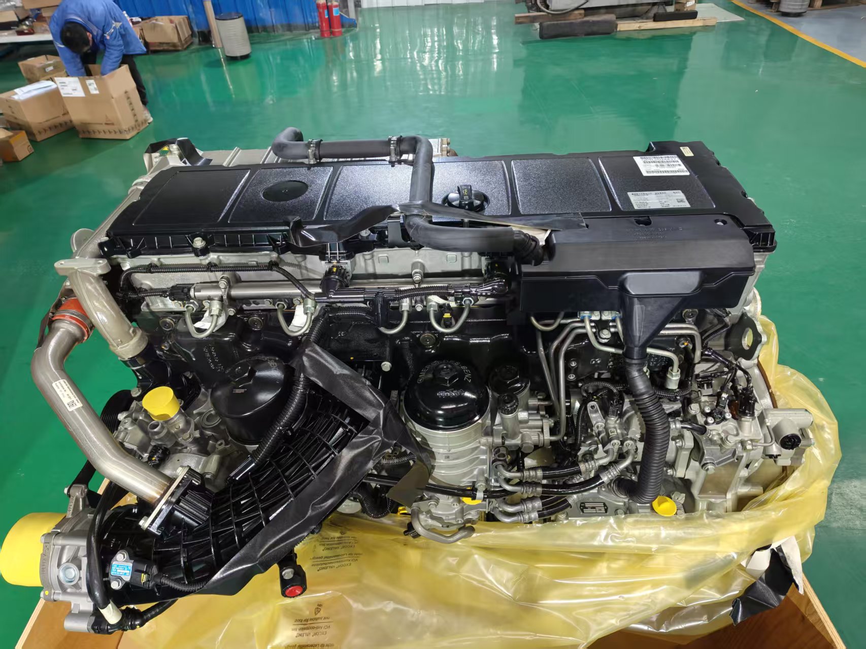 acf5b95cbe637b5e1c8d8727faf8880c 路依茨奔腾OM473发起机总成